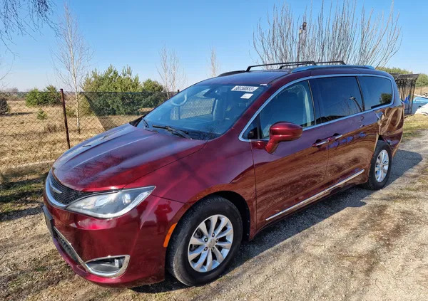 chrysler Chrysler Pacifica cena 59900 przebieg: 145000, rok produkcji 2019 z Lubartów